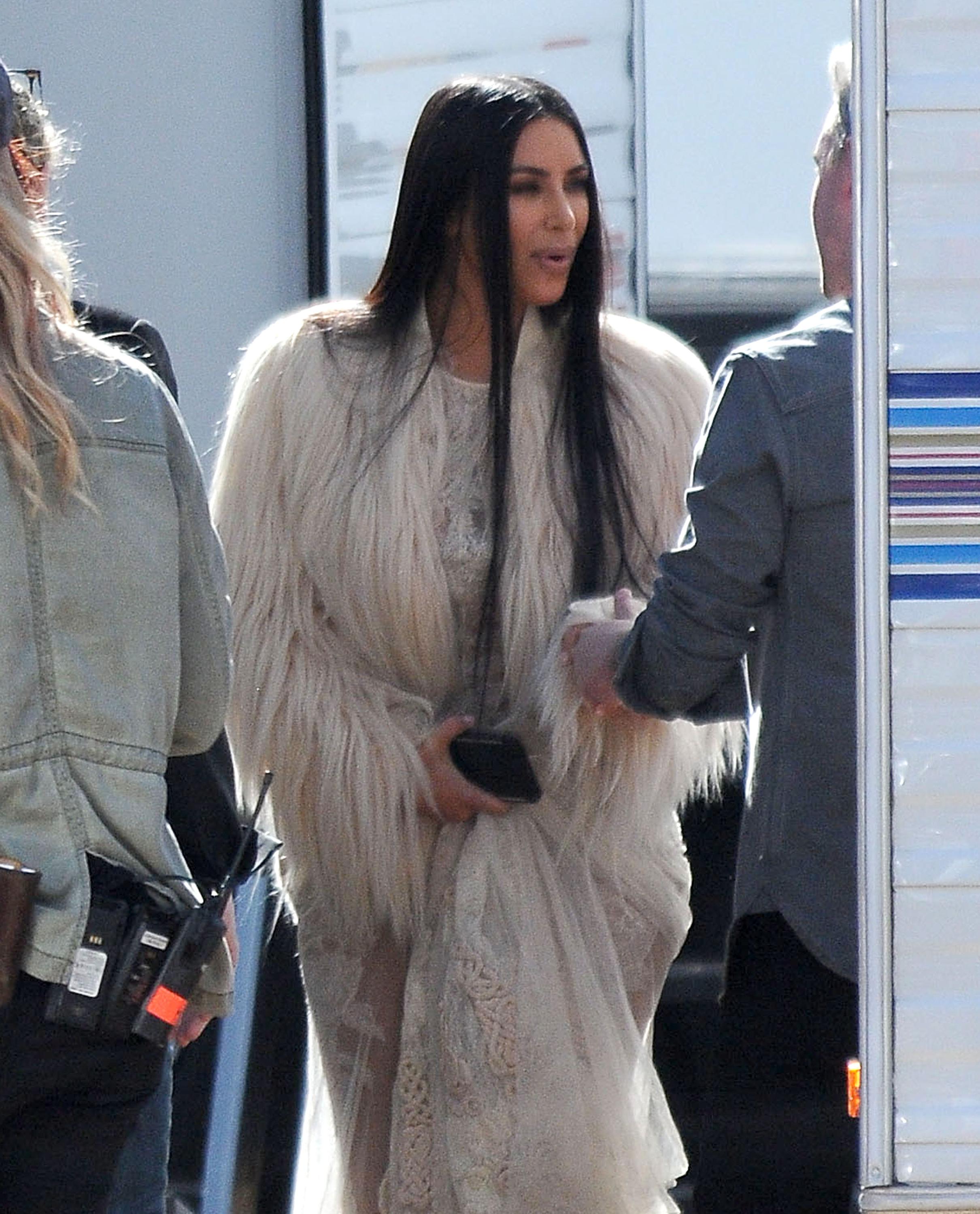 17P Kim Kardashian See-Through Photos