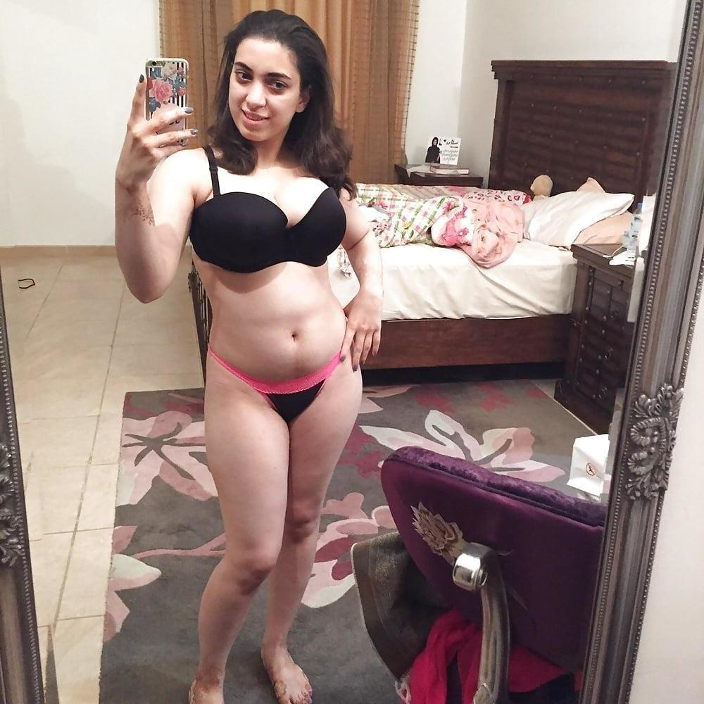 16P Desi bhabie