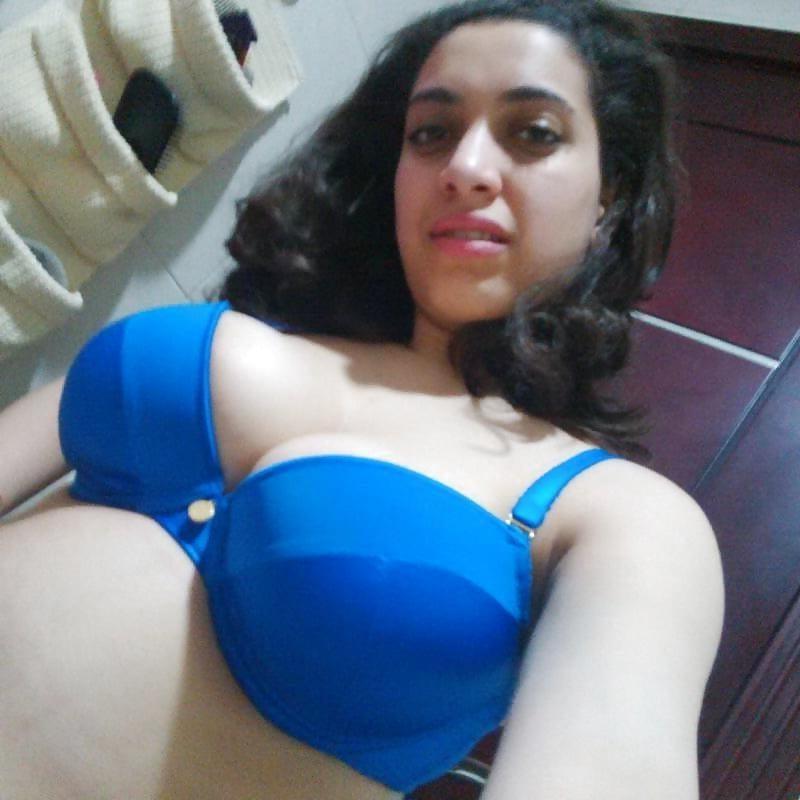 16P Desi bhabie