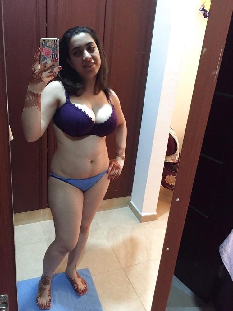 16P Desi bhabie