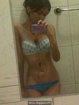 16P Beautiful Desi Teen Nude Selfies