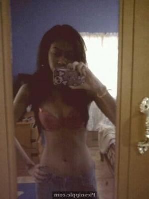 16P Beautiful Desi Teen Nude Selfies