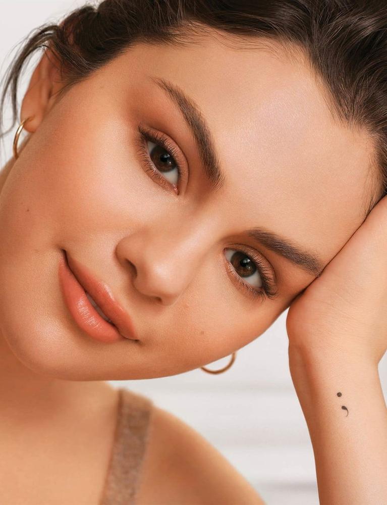 5P SELENA GOMEZ ... RARE BEAUTY !!!!!!