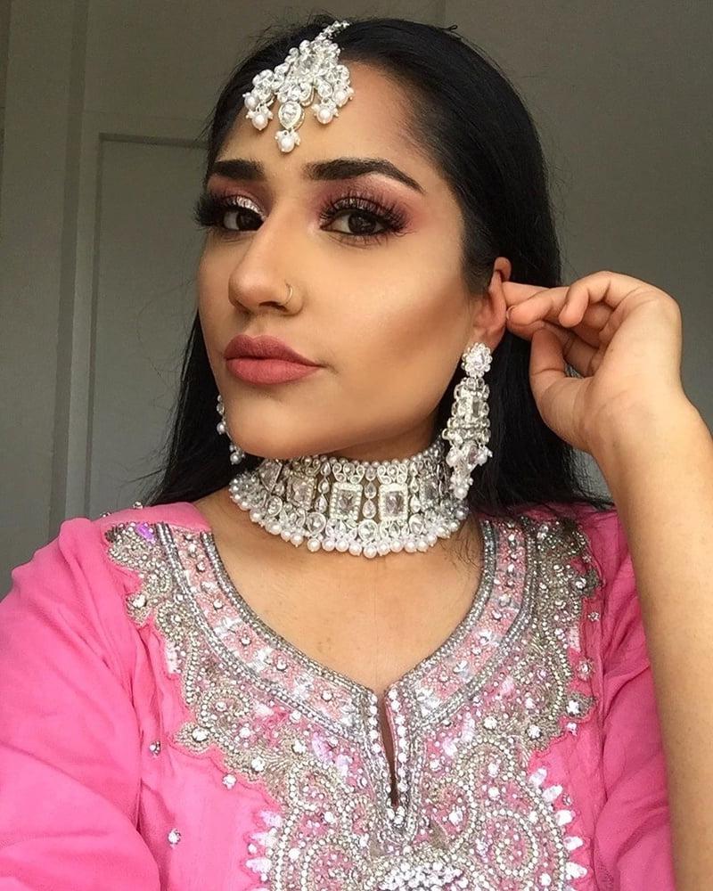 25P Sexy Desi Dolls Paki Pakistani Indian Bengali Hot Sexy