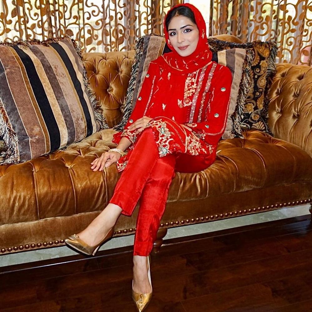 25P Sexy Desi Dolls Paki Pakistani Indian Bengali Hot Sexy