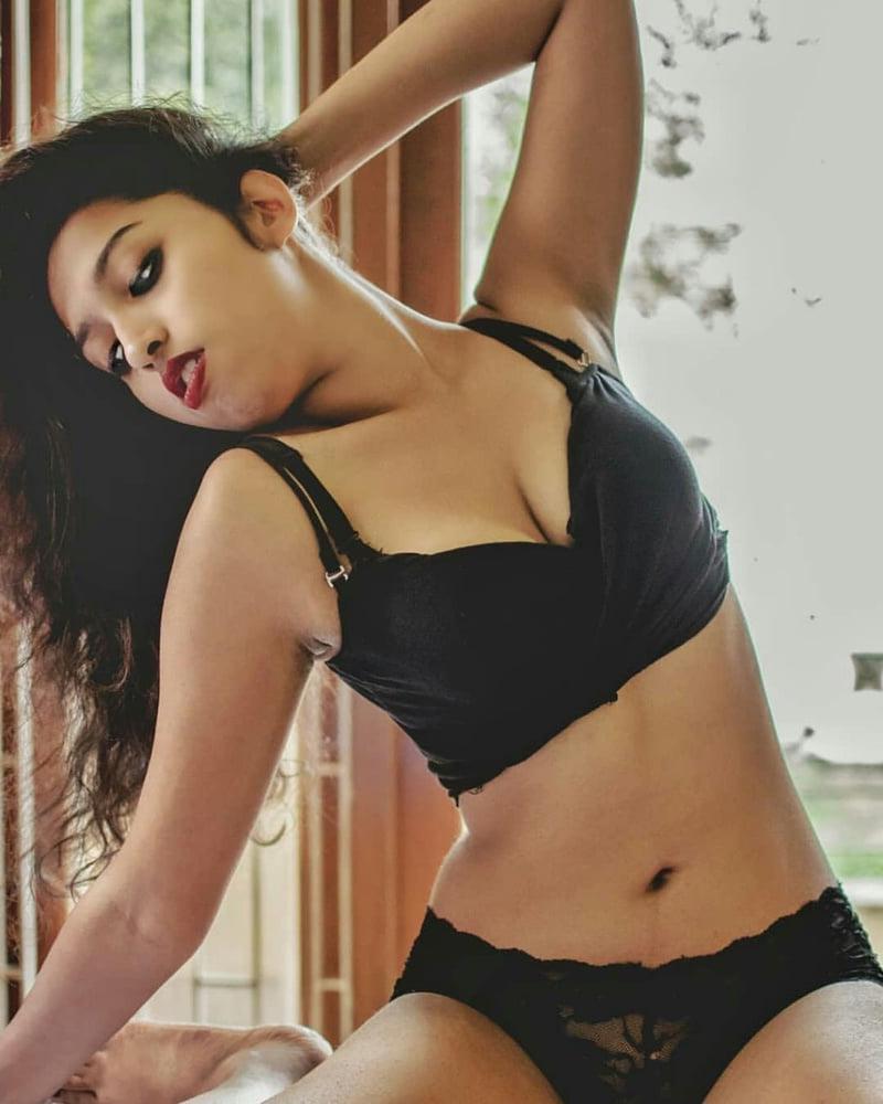 25P Unseen Desi asset 120