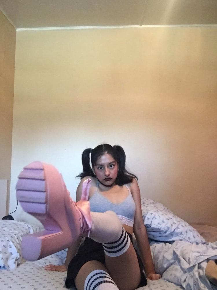 25P Hairy indian sub bi teen slut April takes private selfies