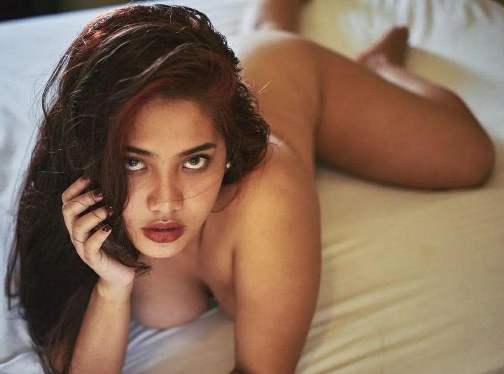 25P DESI HOT UNSEEN INDIAN GIRLS