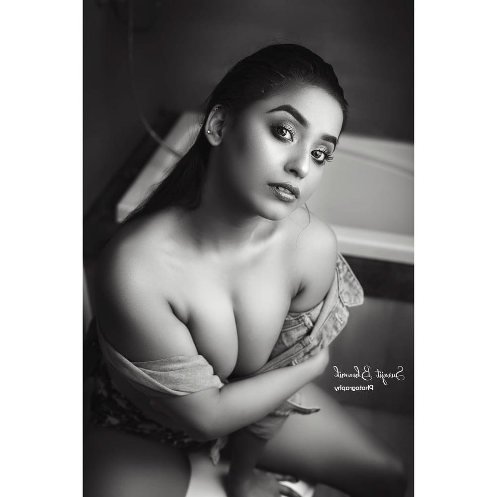 25P DESI HOT UNSEEN INDIAN GIRLS