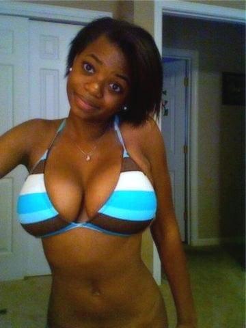 25P Unknown Busty Women 20