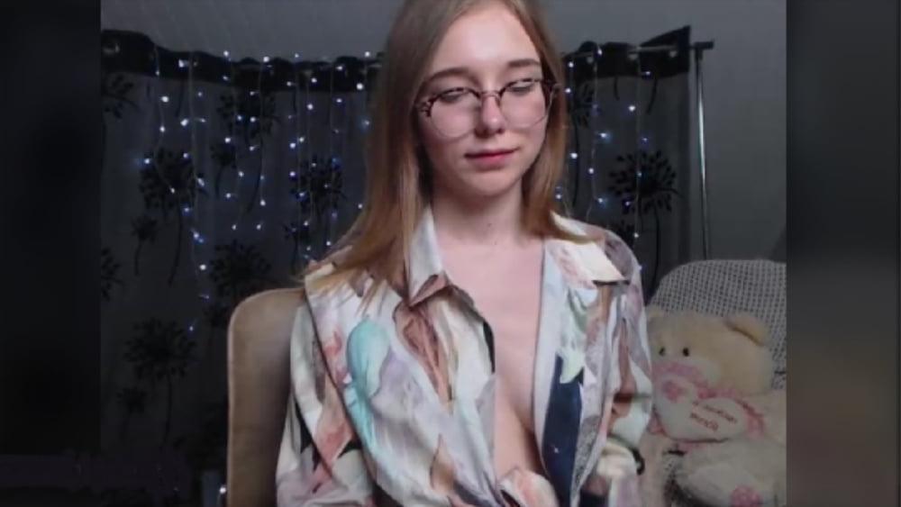 25P i102 Downblouse