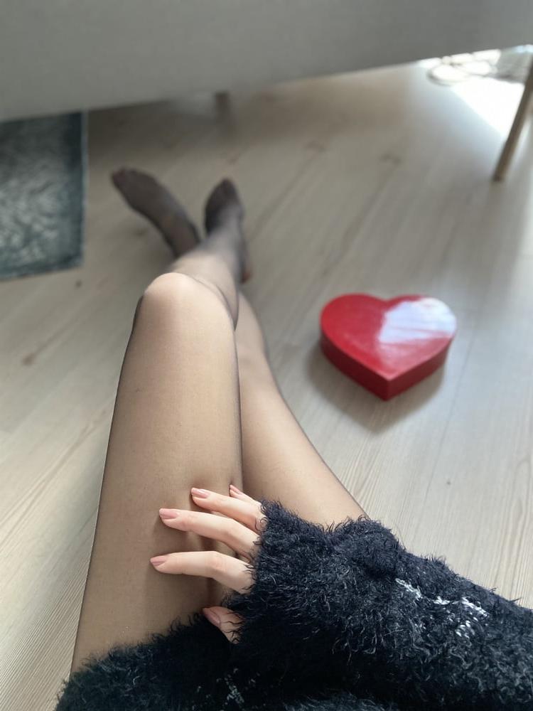 16P Sensual Photos 1