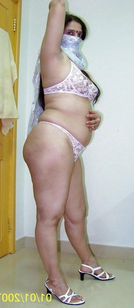 25P Desi bww bhabhi very sexy photo shoot