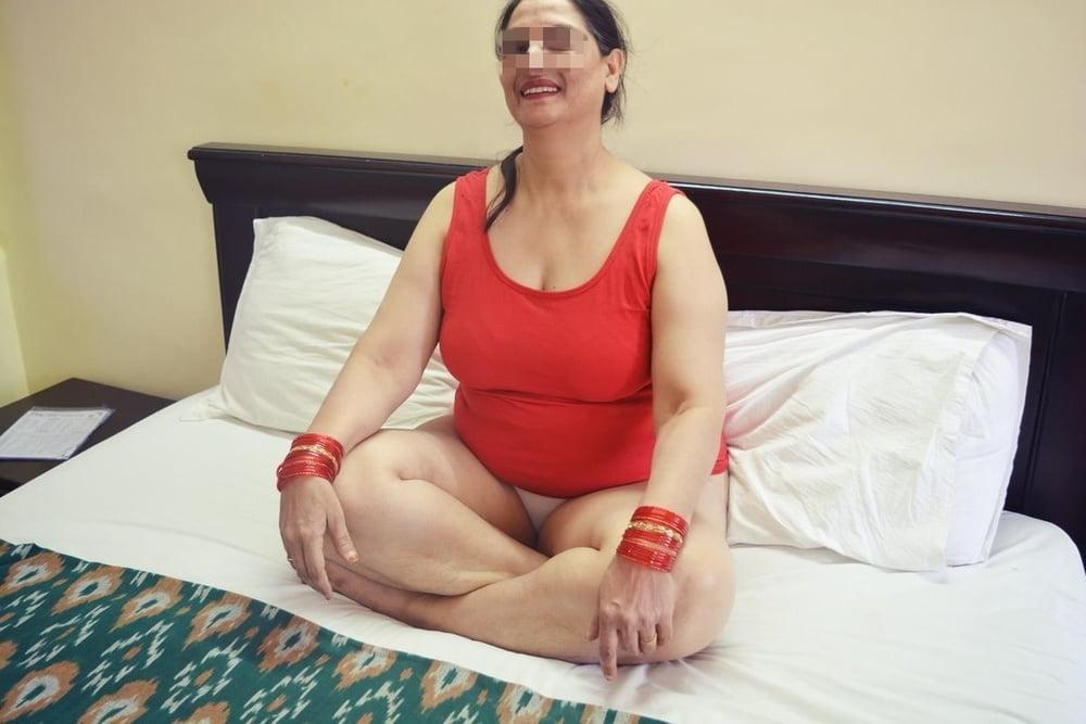 25P Desi bww bhabhi very sexy photo shoot