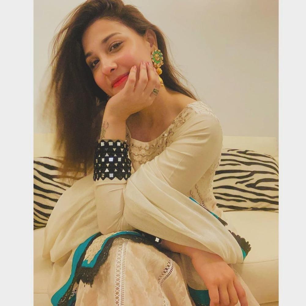 25P Sexy paki desi slut and rand for cum, degrading comments 6