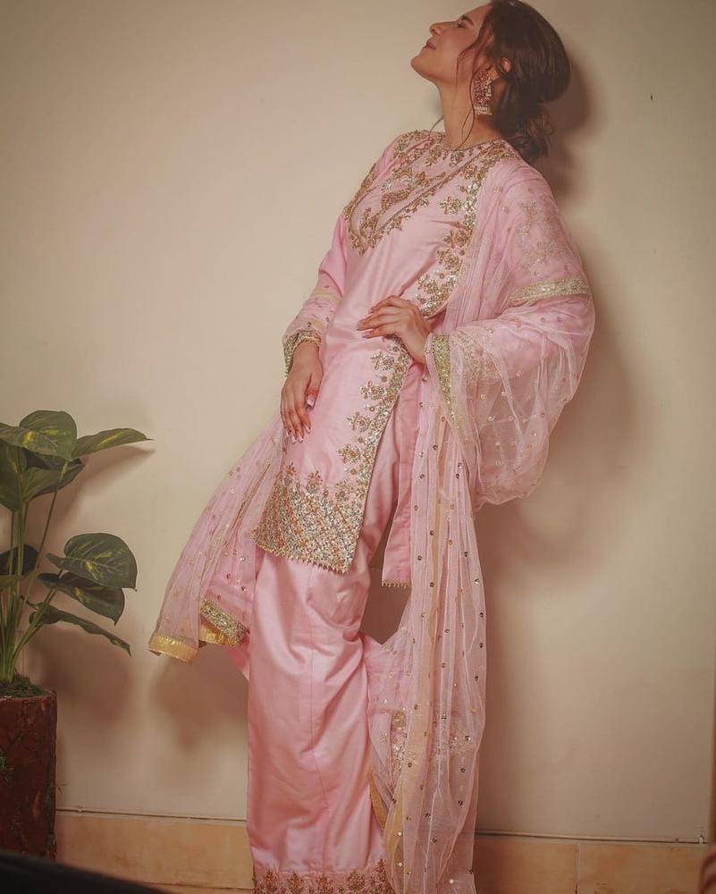 25P Sexy paki desi slut and rand for cum, degrading comments 6