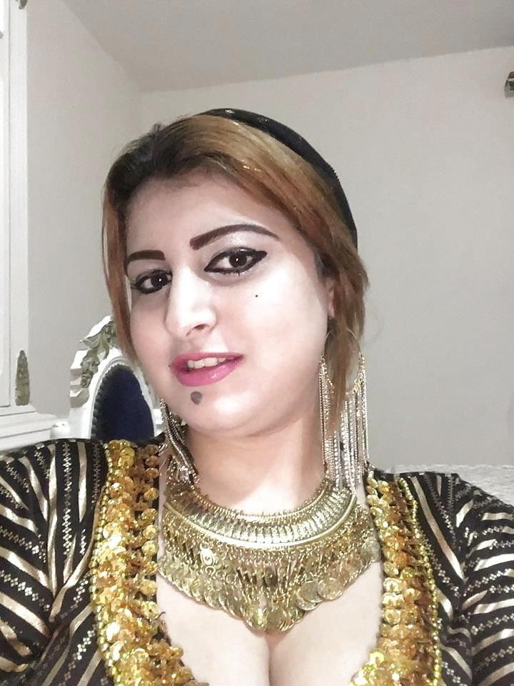 25P Arab beauty