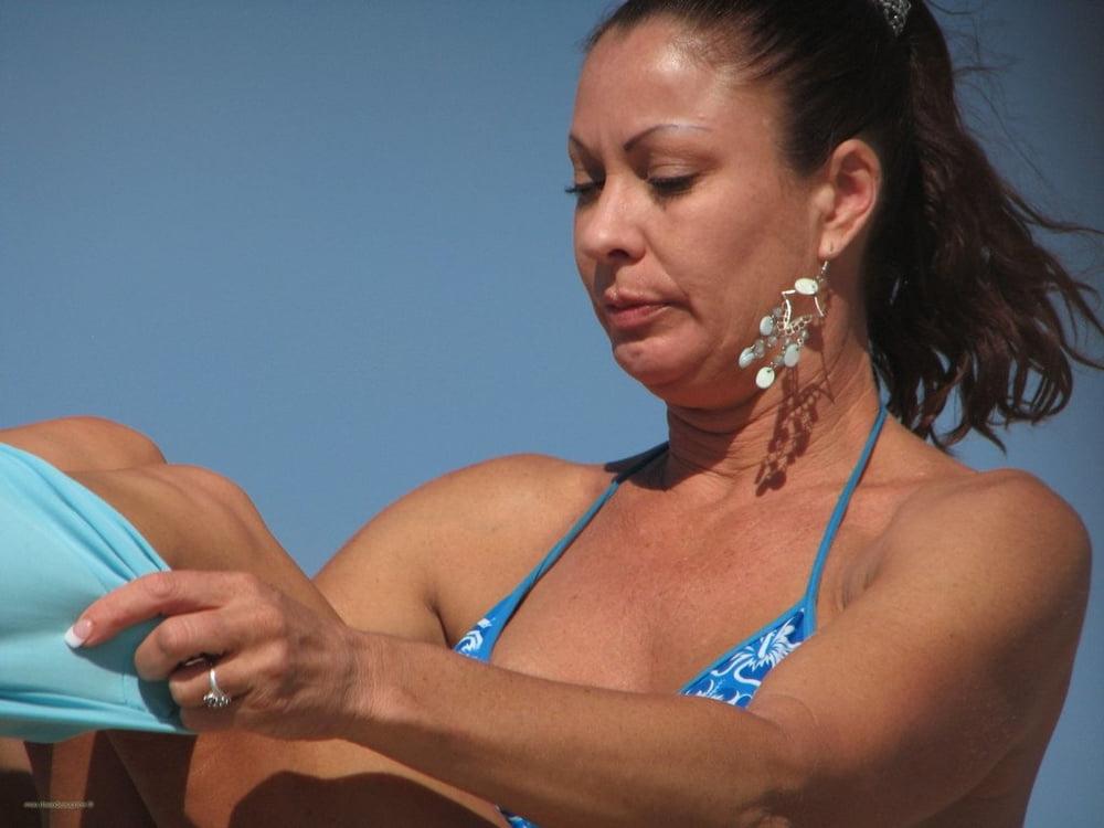 16P Milf bikini Oops