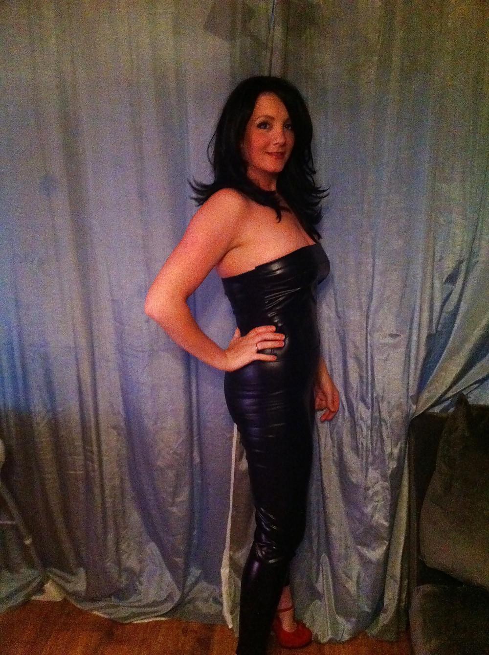25P Busty Amateur Lady