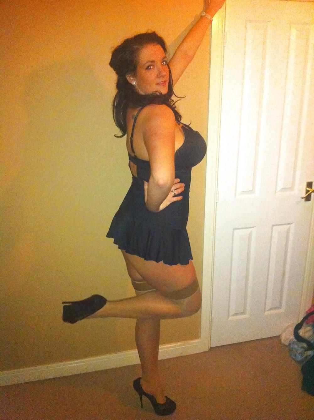 25P Busty Amateur Lady