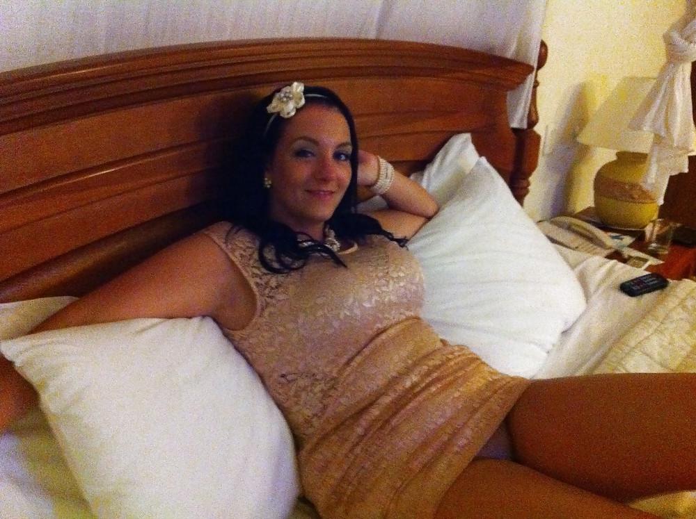 25P Busty Amateur Lady