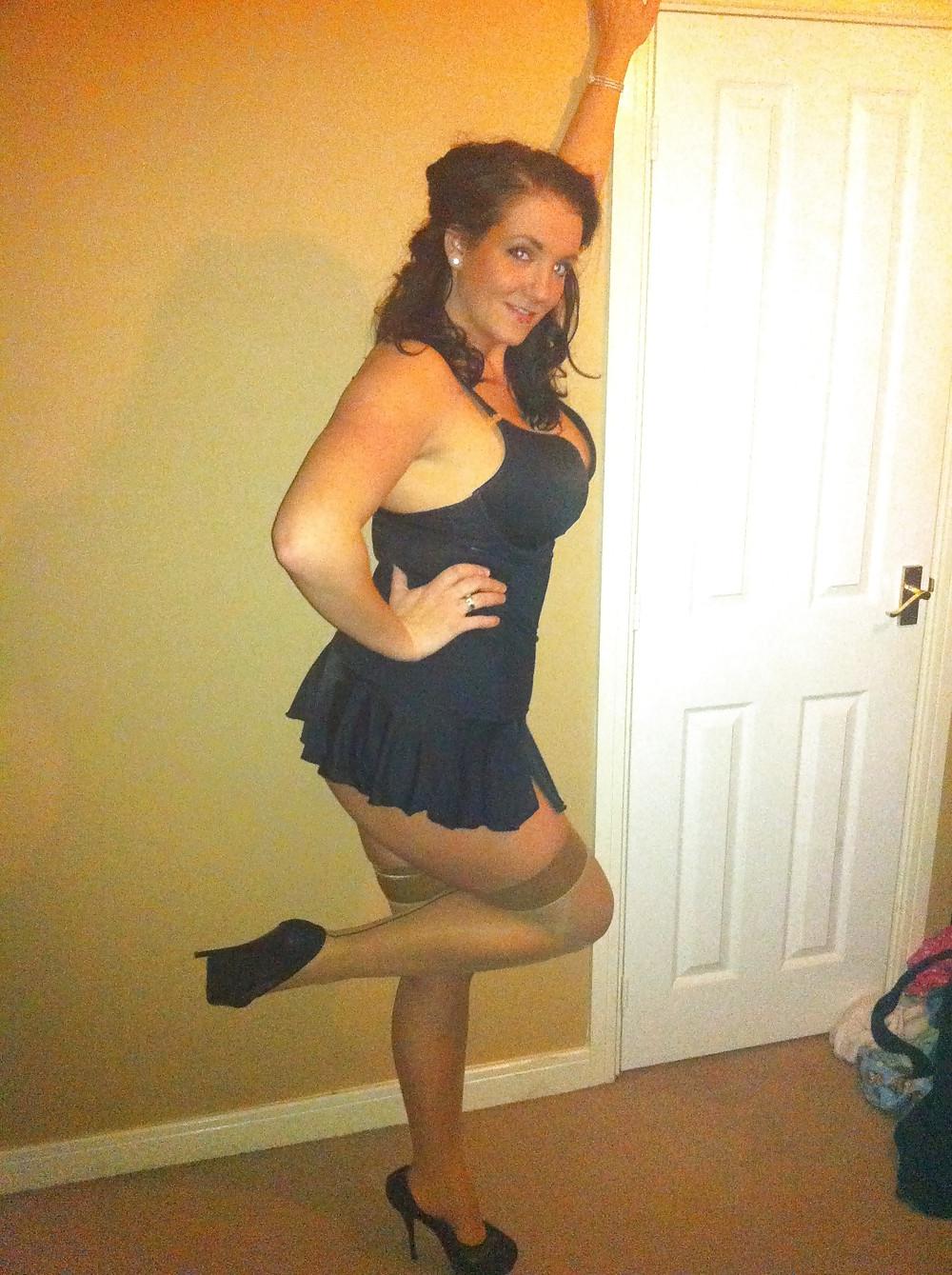25P Busty Amateur Lady