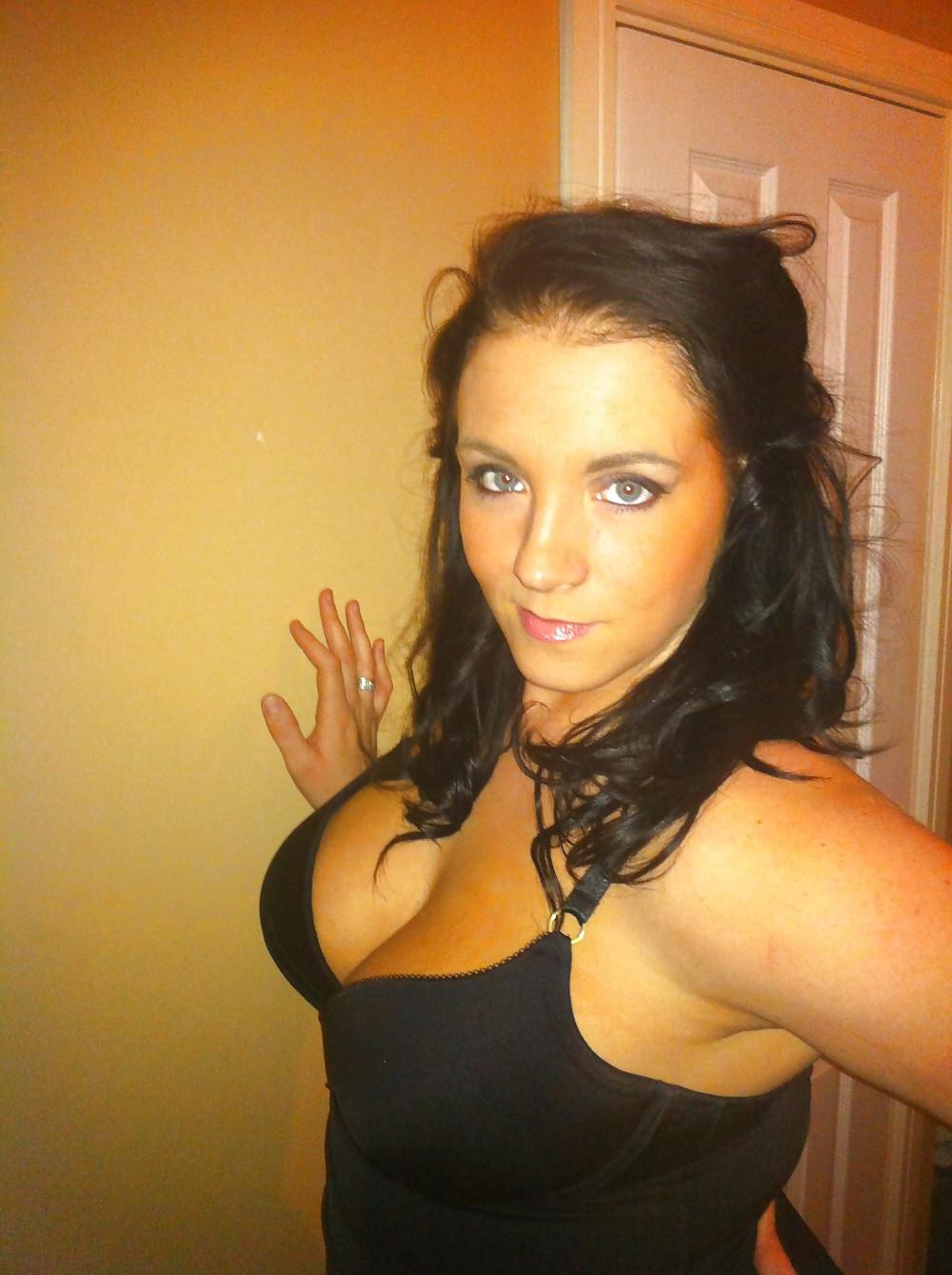 25P Busty Amateur Lady