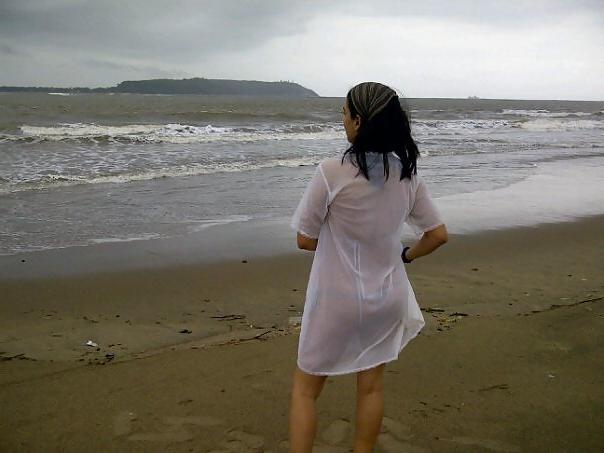 9P Wife on beach