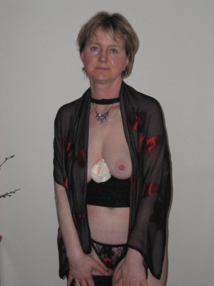 25P Nice Monica sensual and sexy