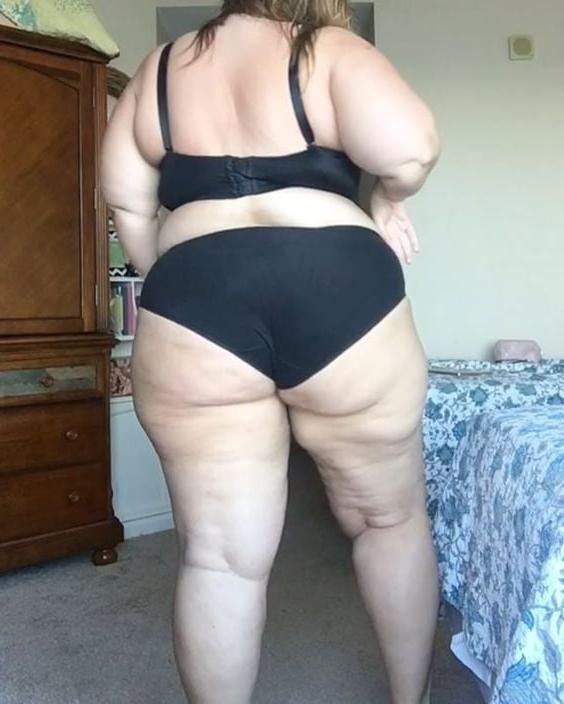 25P Busty Ladies