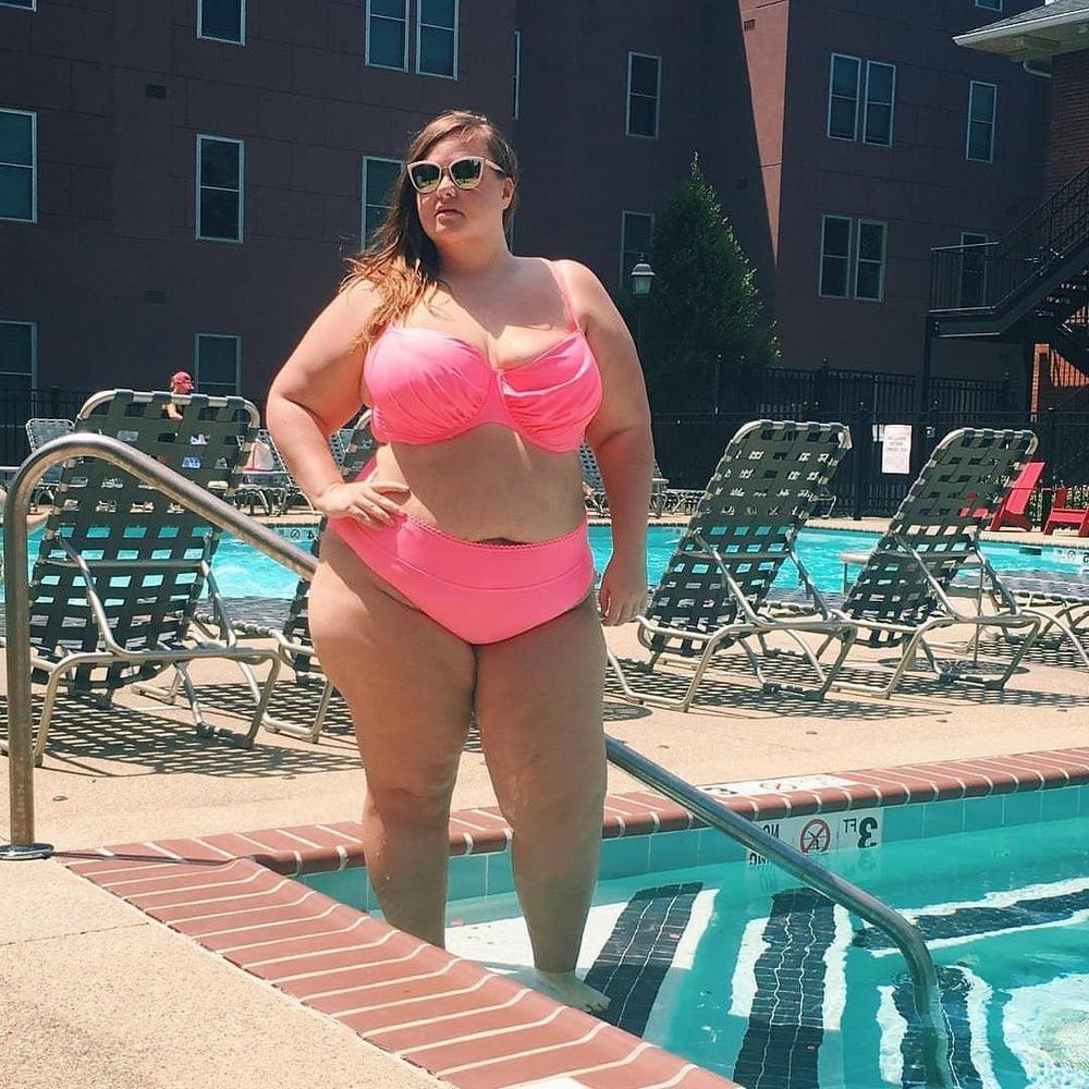 25P Busty Ladies