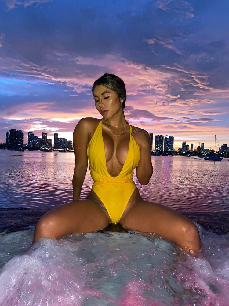 25P Cuban Beauty