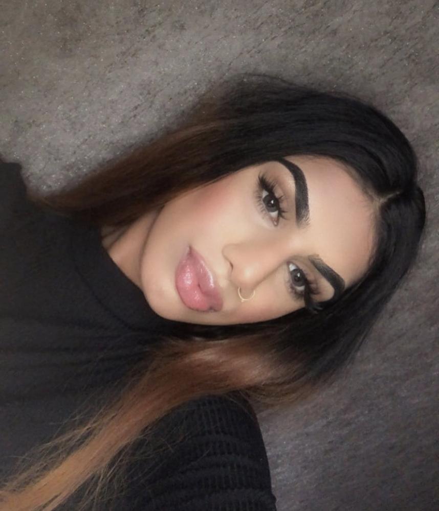 14P HAFSAH KHAN BIG LIPS X