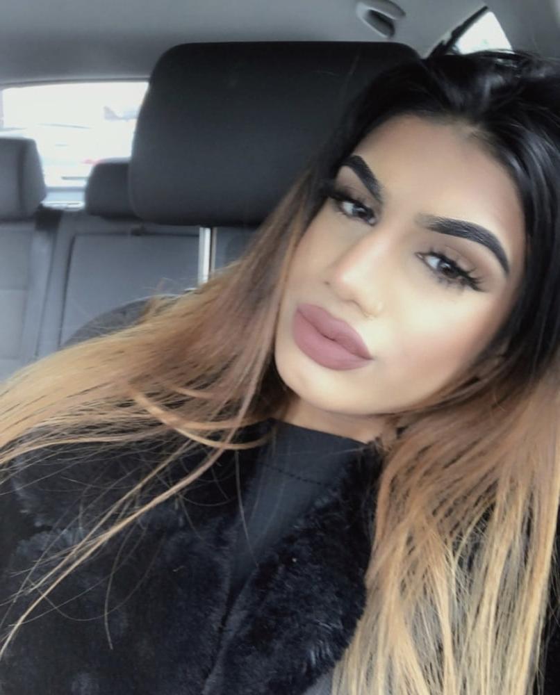 14P HAFSAH KHAN BIG LIPS X