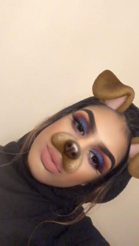 14P HAFSAH KHAN BIG LIPS X