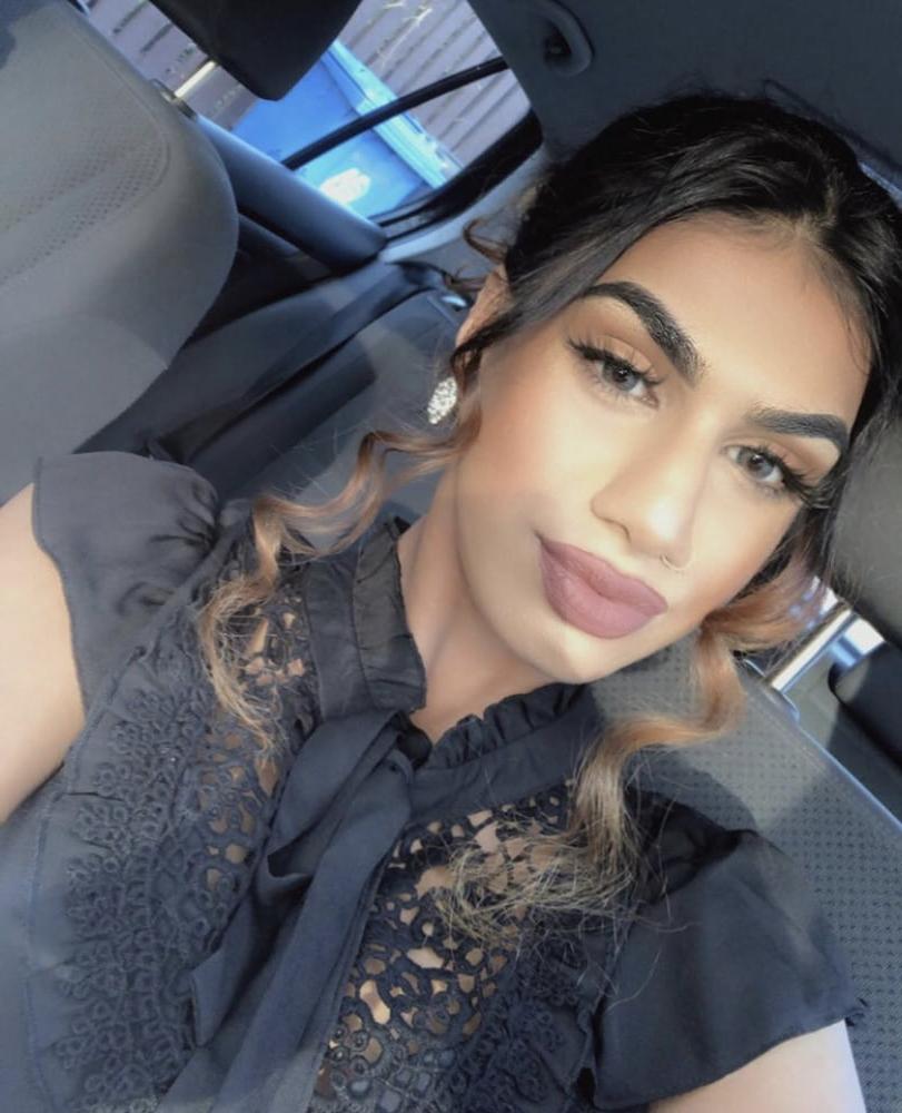 14P HAFSAH KHAN BIG LIPS X