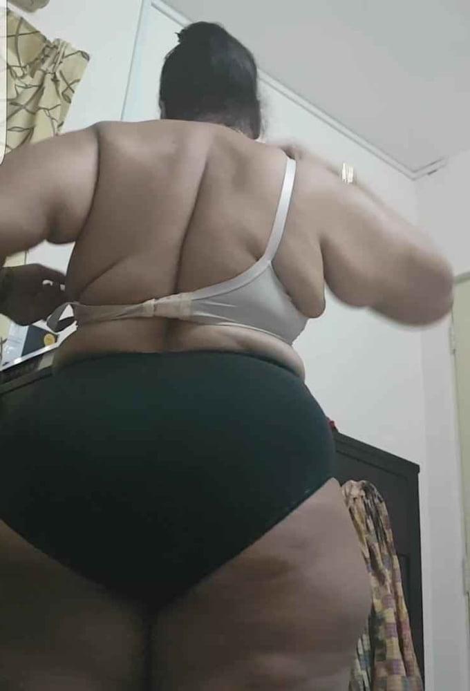25P Desi milf mom