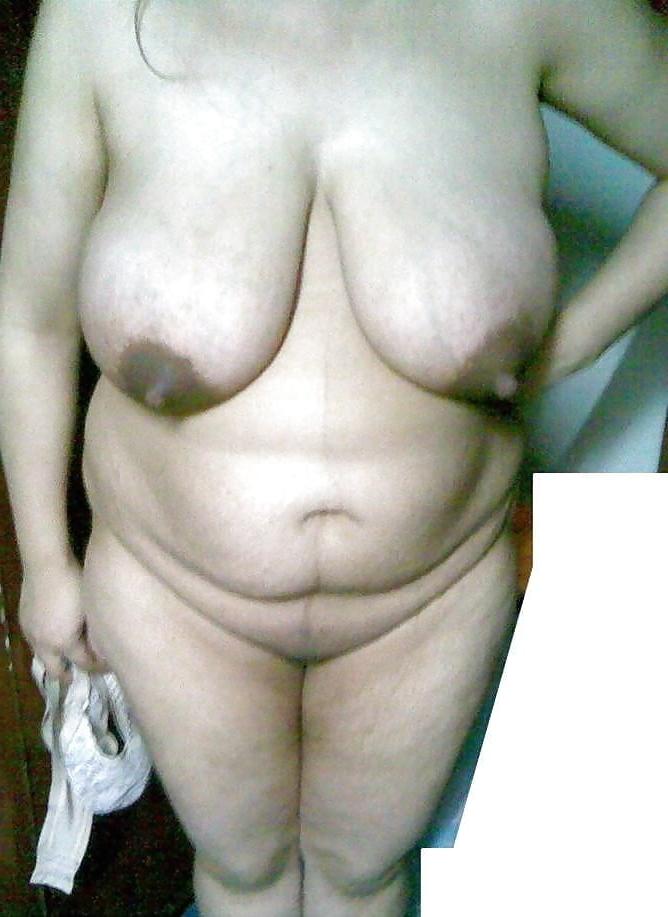 25P Desi milf mom