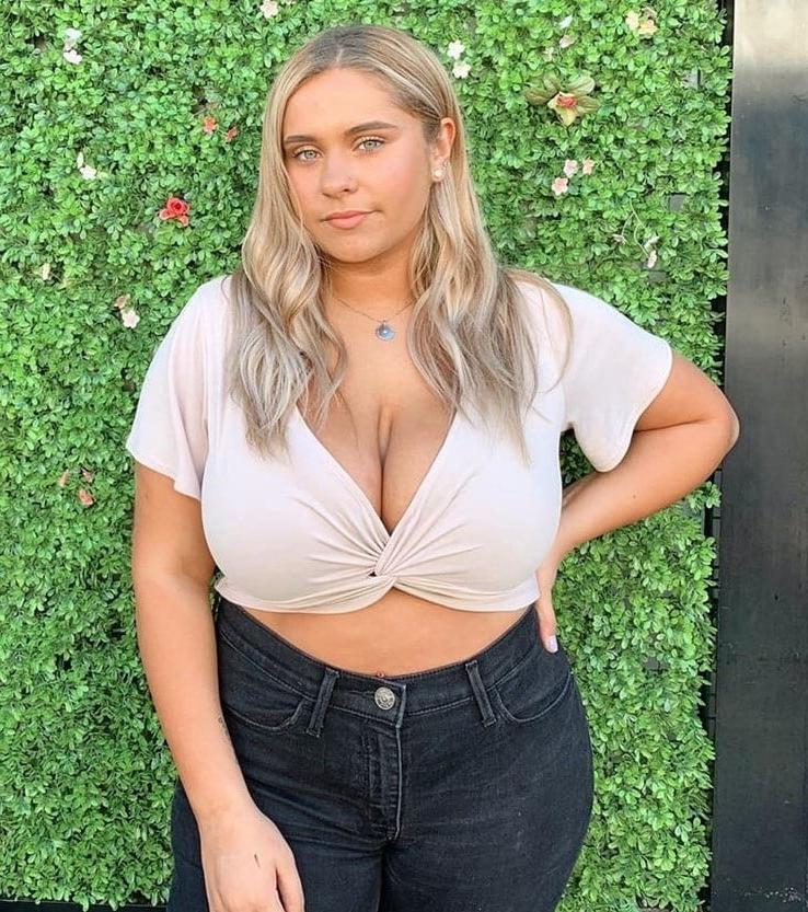 25P Chubby n Busty 39