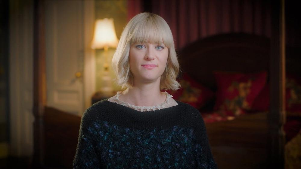 25P Mackenzie Davis my Ideal woman is flat chested.