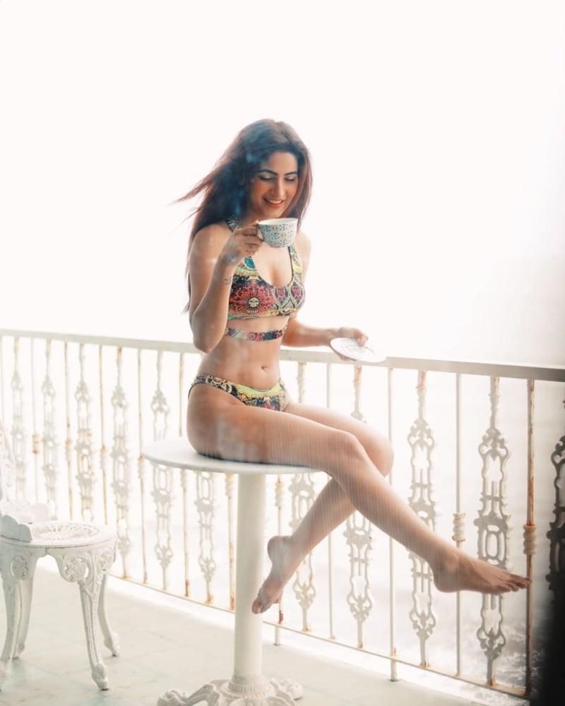 25P DESI HOT INDIAN MATURE GIRLS