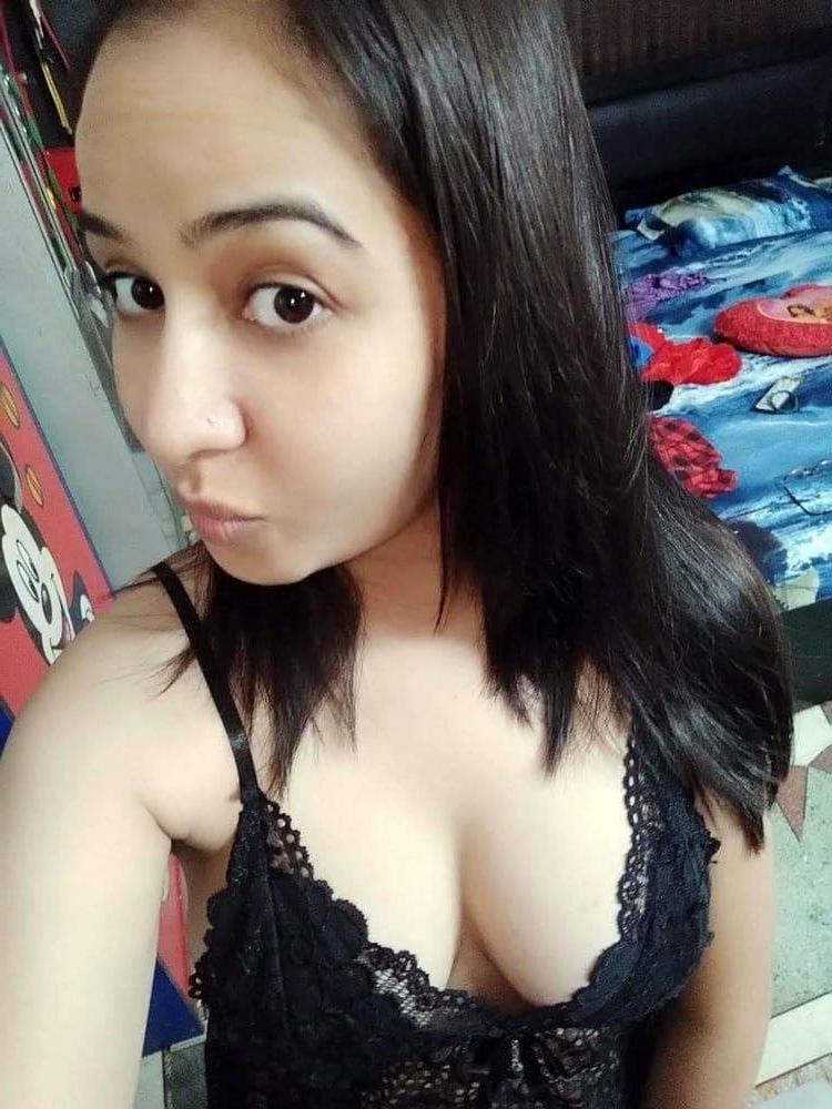 25P DESI HOT INDIAN MATURE GIRLS