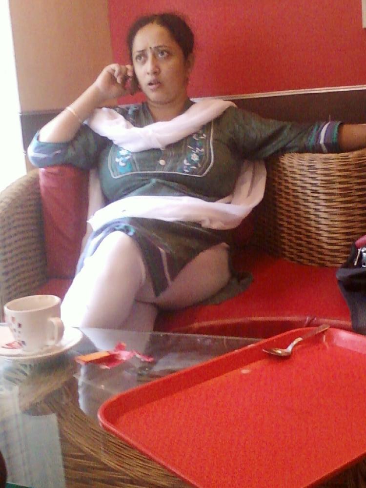 25P desi busty maal