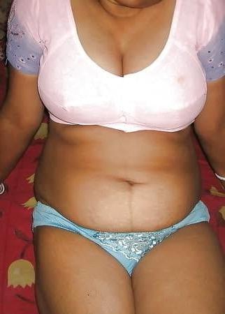 25P Desi NRI aunty panty pussy