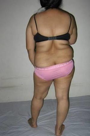 25P Desi NRI aunty panty pussy