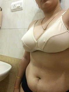 25P Desi NRI aunty panty pussy