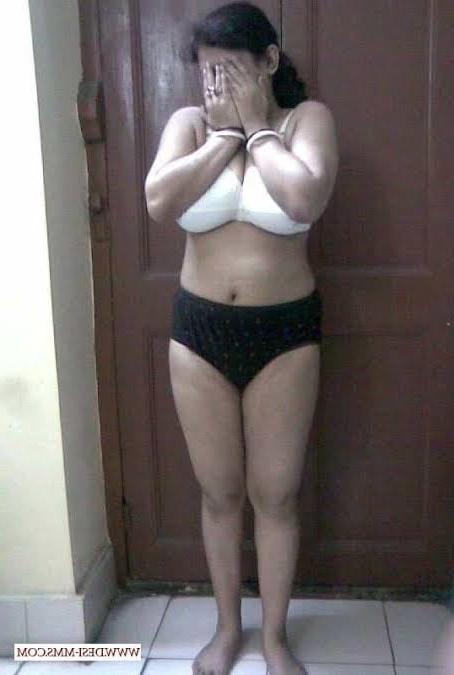 25P Desi NRI aunty panty pussy