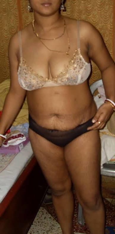 25P Desi NRI aunty panty pussy