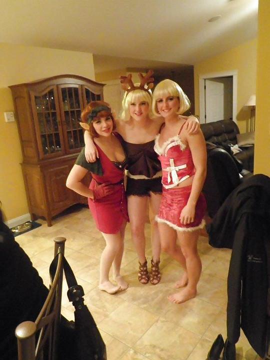 25P FaceBook Friends: Halloween Babes
