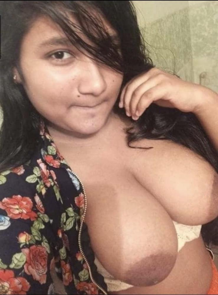 12P Desi Booby Girl pics